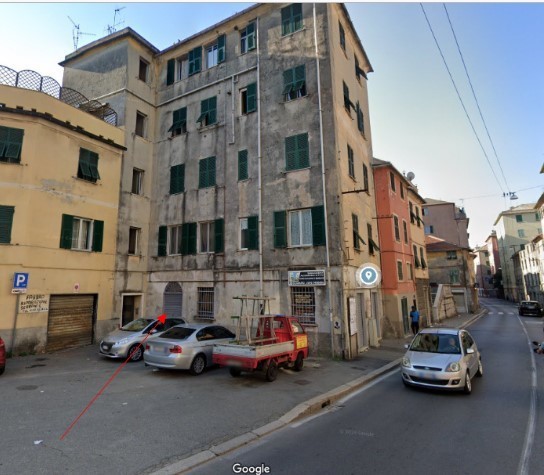Locale commerciale da ristrutturare in via teglia 107 r, Genova