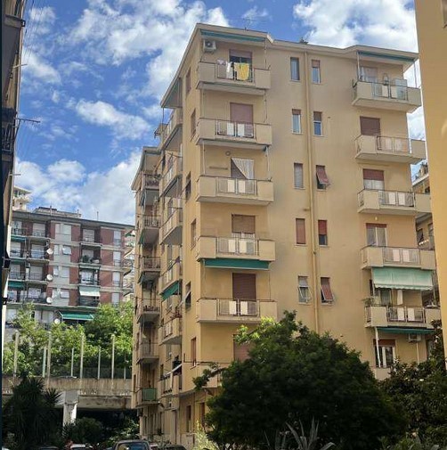 Quadrilocale da ristrutturare in via bordighera 11, Genova