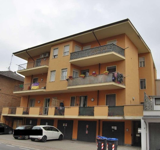 Appartamento da ristrutturare in via padana ovest 6, Quattordio