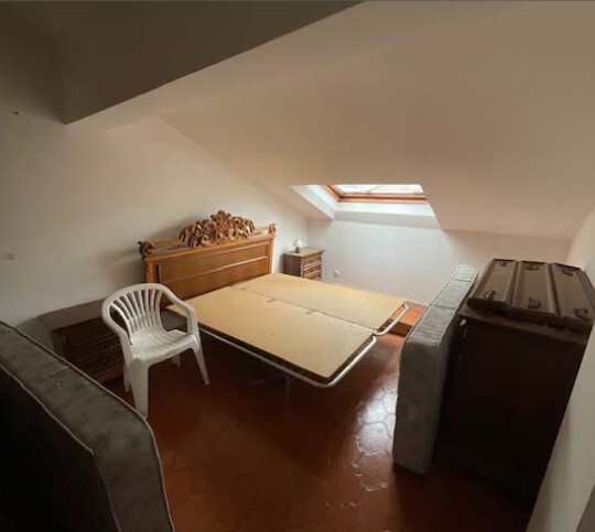 Mansarda da ristrutturare in via rio san stefano 14, Casella