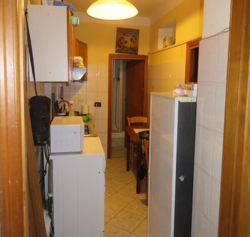 Trilocale da ristrutturare in via celesia 63, Genova