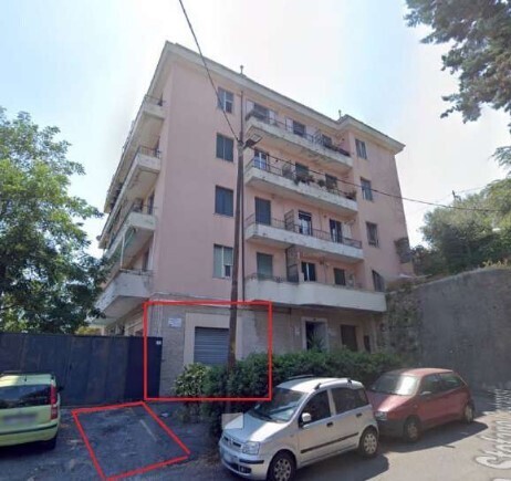 Appartamento da ristrutturare in via stefano castagnola 12f, Genova
