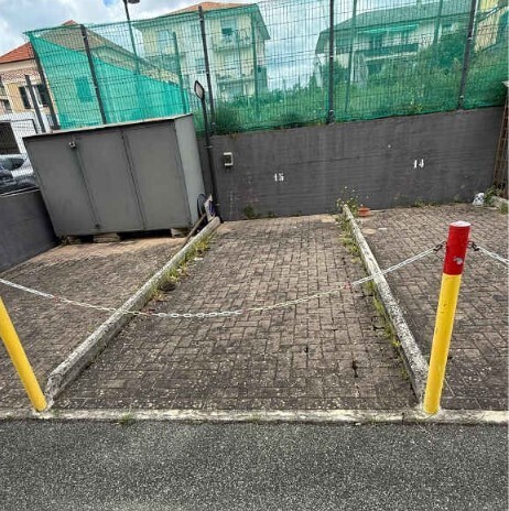Posto auto scoperto da ristrutturare in via alla basilica dei fieschi 2/a, Cogorno