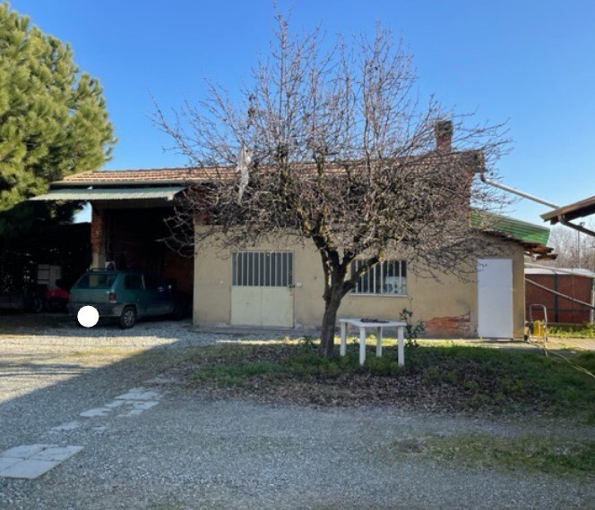 Casa indipendente da ristrutturare in via dei campi 43, Candelo