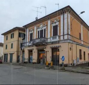 Locale commerciale da ristrutturare in strada comunale 32, Alessandria