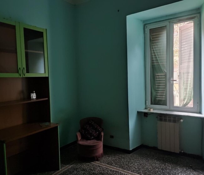 Appartamento da ristrutturare in via enrico porro 1, Genova