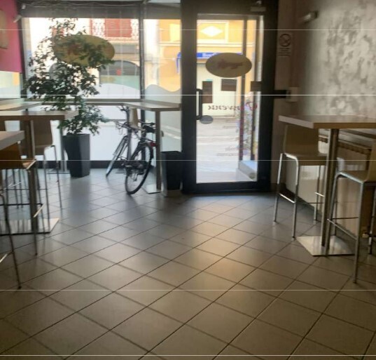 Locale commerciale in vendita in corso giuseppe garibaldi 8, Valenza