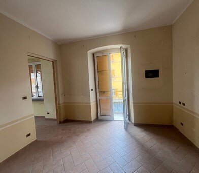 Appartamento con terrazzo in via campomorone 50, Genova