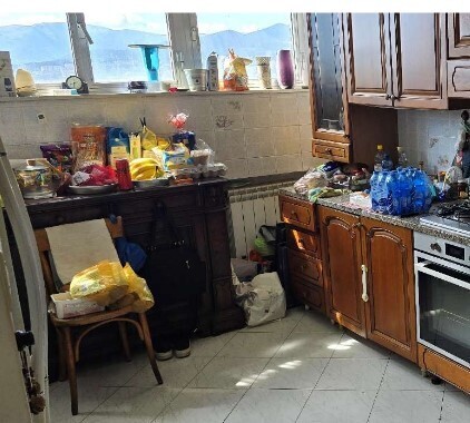 Appartamento con terrazzo in via antonio sant'elia 104, Genova