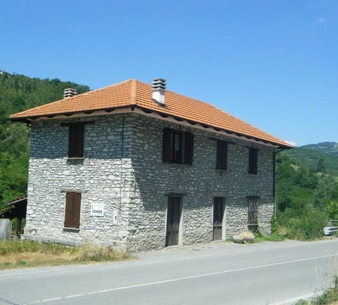Villa con giardino in regione san michele 3, Castelletto Uzzone