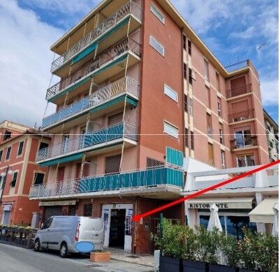 Locale commerciale in vendita in corso valparaiso 62, Chiavari
