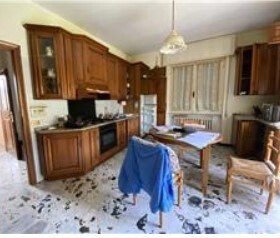 Appartamento da ristrutturare in via dell'unit� d'italia 8, Villanova d'Albenga