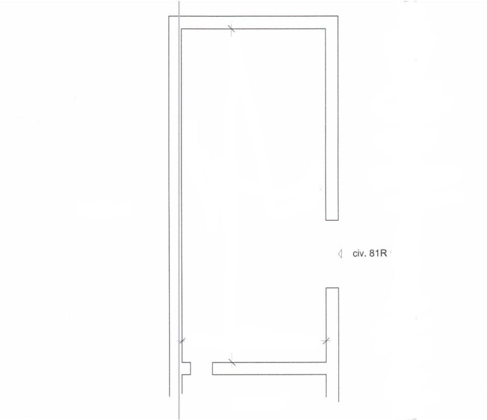 Magazzino da ristrutturare in via fereggiano 81 r, Genova