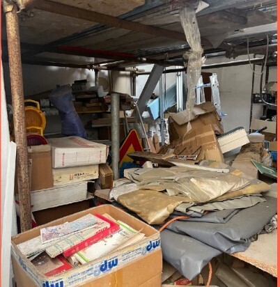 Magazzino da ristrutturare in via fereggiano 81 r, Genova