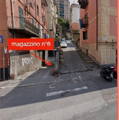 Magazzino da ristrutturare in via fereggiano 81 r, Genova