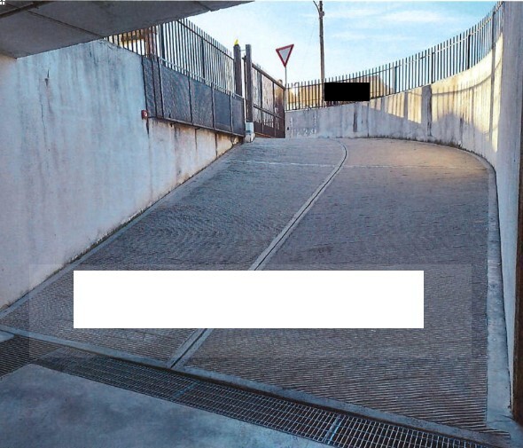 Box/Garage 24mq con box in frazione campochiesa snc, Albenga