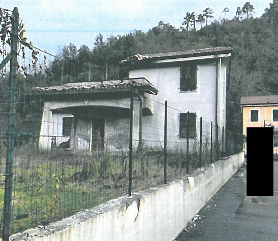 Villa con terrazzo in via xv febbraio snc, Follo