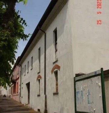 Casa indipendente con giardino in viale vicenza 24, Valenza