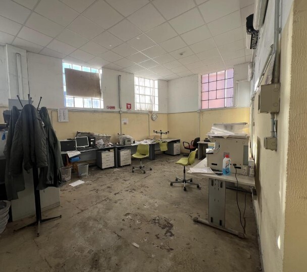 Capannone con terrazzi in via alla chiesa di san giorgio di bavari 11 r, Genova