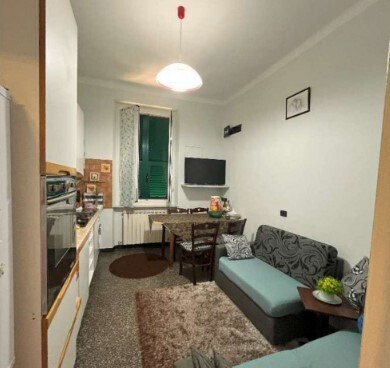 Trilocale da ristrutturare in via benedetto brin 15, Genova