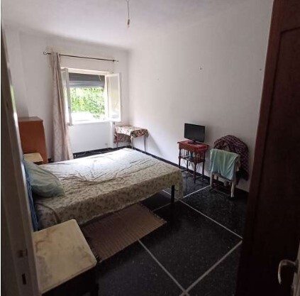 Quadrilocale da ristrutturare in via del commercio 13, Genova