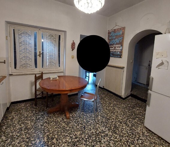 Casa indipendente da ristrutturare in via cicone 5, Tiglieto