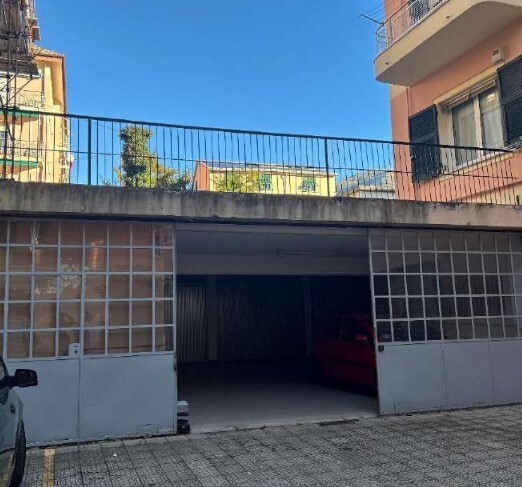 Posto auto coperto in vendita in via nicola fabrizi 88 r, Genova