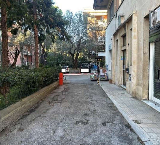Posto auto scoperto in vendita in via nicola fabrizi 88, Genova
