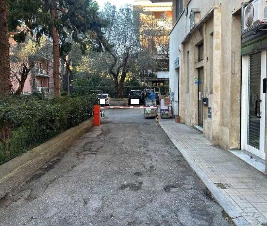 Posto auto scoperto in vendita in via nicola fabrizi 88, Genova