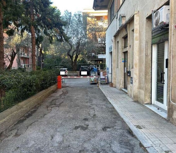 Posto auto scoperto in vendita in via nicola fabrizi 88, Genova