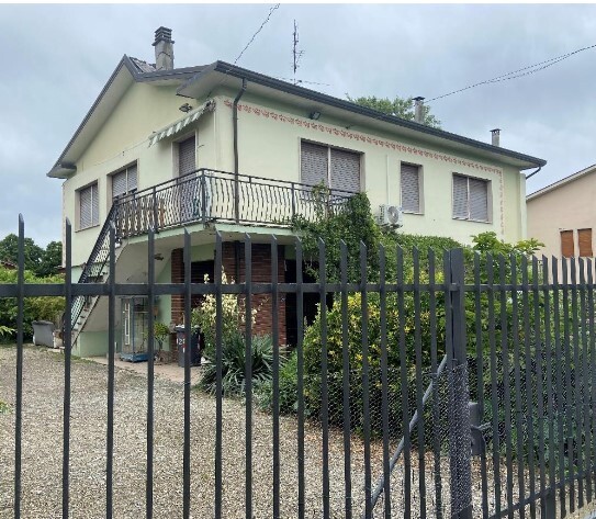 Villa in vendita in via de gasperi 8, Sale