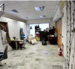 Locale commerciale da ristrutturare in via delle trincee 28, Savona