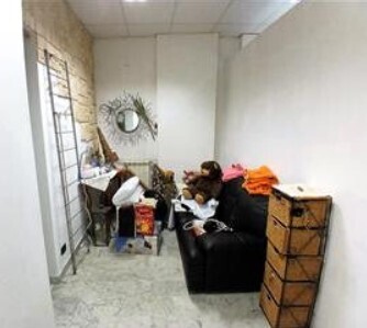 Locale commerciale da ristrutturare in via delle trincee 28, Savona