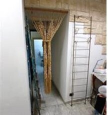 Locale commerciale da ristrutturare in via delle trincee 28, Savona