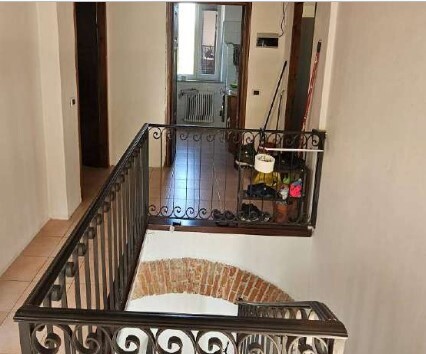 Casa indipendente con terrazzo in via aldo moro 22, Follo