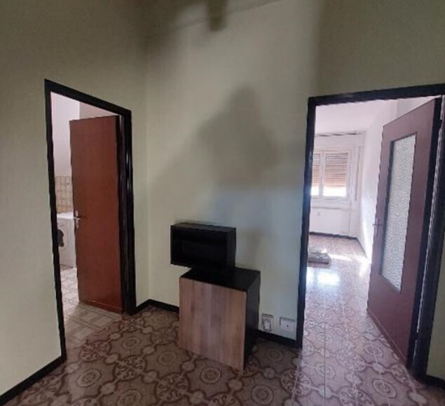 Trilocale da ristrutturare in via isorelle 3/2, Savignone