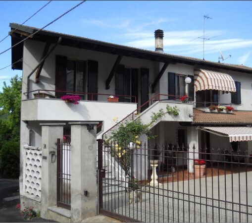 Villa con giardino in vicolo graglia 24, Castelletto Monferrato