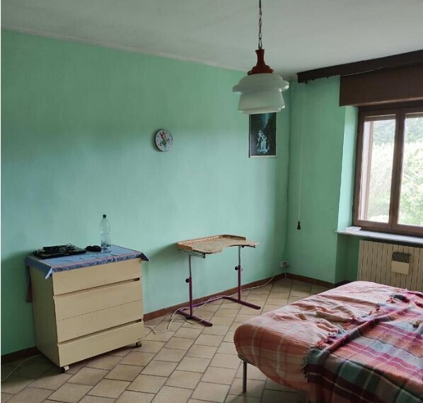 Casa indipendente da ristrutturare in via orti grandi 8, Sale