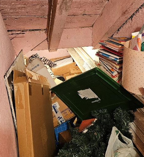 Magazzino da ristrutturare in viale carlo canepa 10, Genova