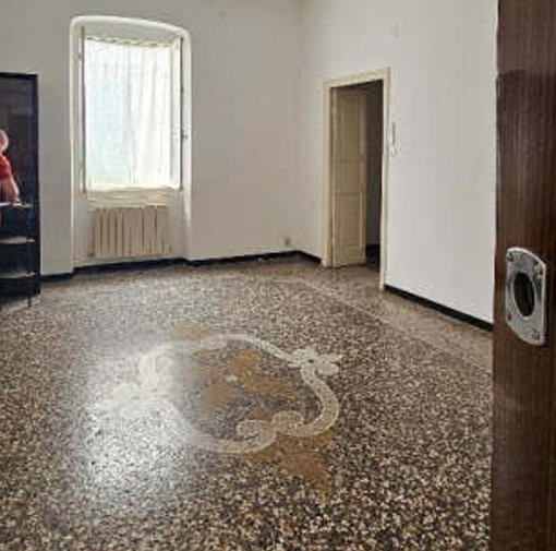 Appartamento da ristrutturare in via caterina rossi 1, Genova
