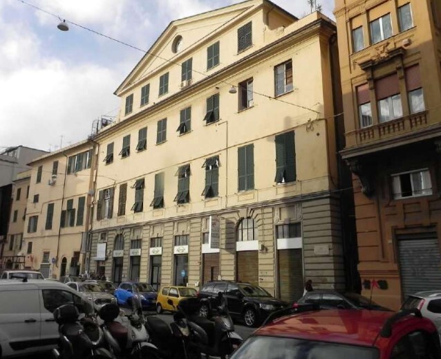 Appartamento da ristrutturare in via sampierdarena 35, Genova