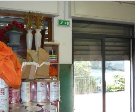 Locale commerciale da ristrutturare in via di creto 13a, Genova