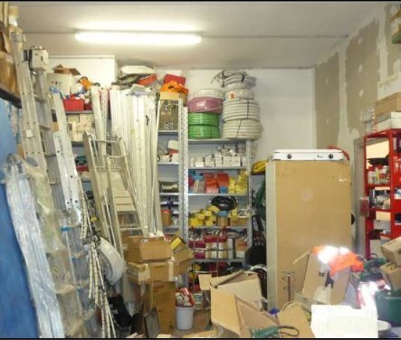 Locale commerciale da ristrutturare in via di creto 15 r, Genova