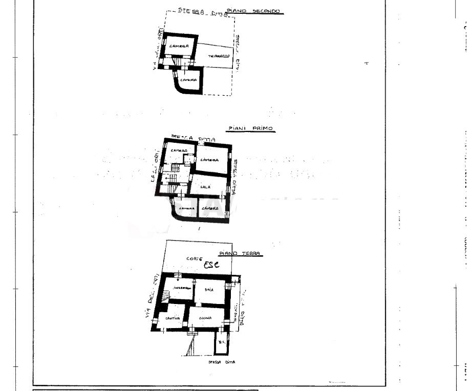 Casa indipendente con terrazzo in via degli orti 44, Imperia