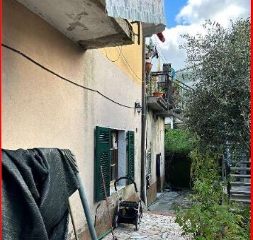 Casa indipendente con terrazzo in via san remigio snc, Beverino