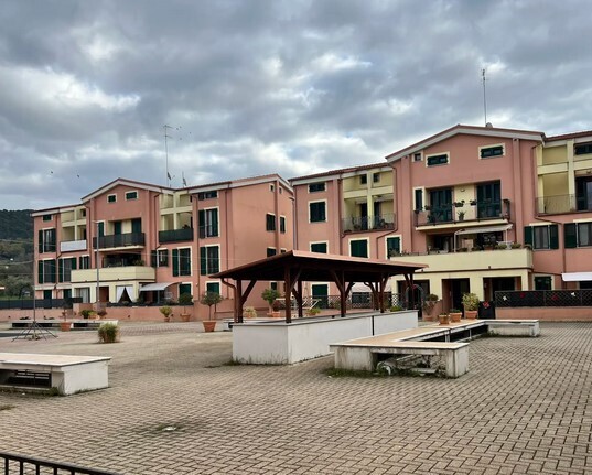 Quadrilocale con terrazzo in via g. spadoni 14, Santo Stefano di Magra