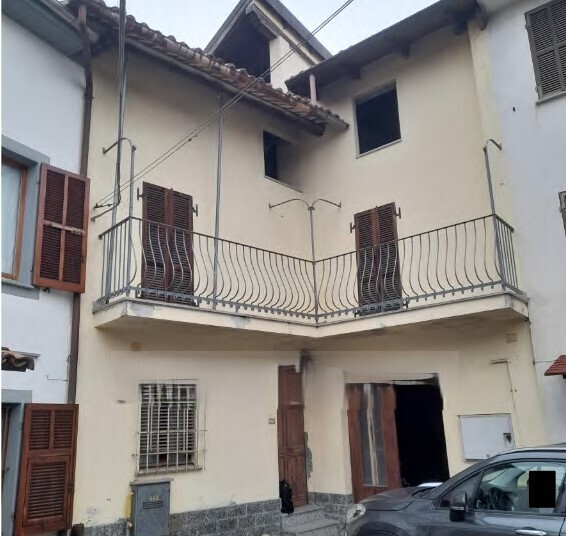 Casa indipendente con terrazzo in via roma 40, Alice Bel Colle