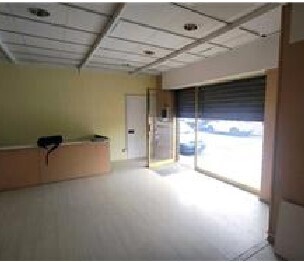 Locale commerciale da ristrutturare in via cirano bellotto 21r, Quiliano