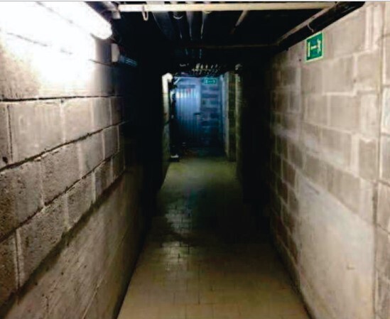 Magazzino da ristrutturare in via alla calata marinetta 24, Genova