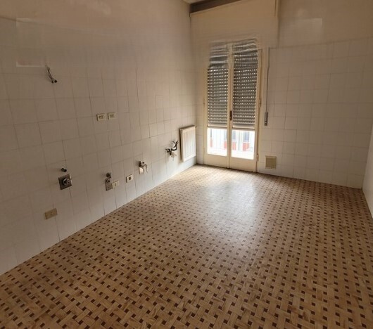 Appartamento da ristrutturare in via ugo foscolo 128/8, La Spezia